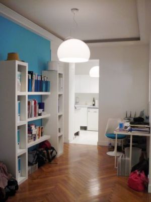 Un appartement au blanc dominant