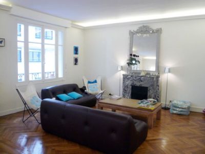 Un appartement au blanc dominant