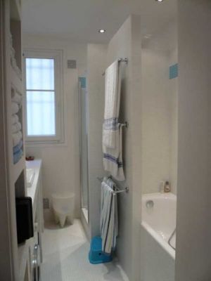 Un appartement au blanc dominant