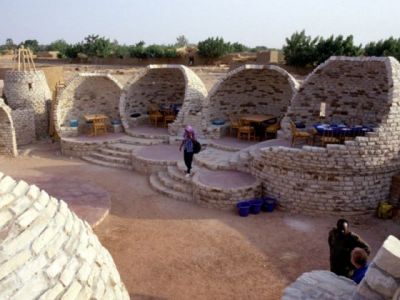 H�tel-restaurant � Bandiagara- Mali  1996-98