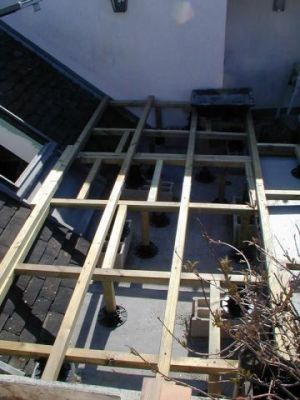 Quand le bois sublime balcons et terrasses