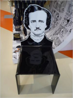 Chaise Poe