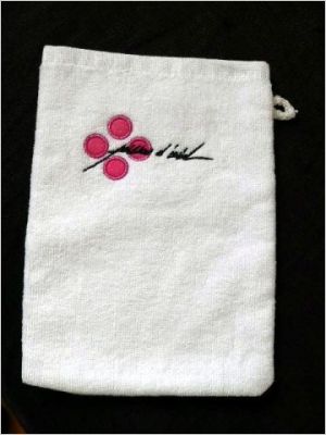 Linge de bain avec graffiti