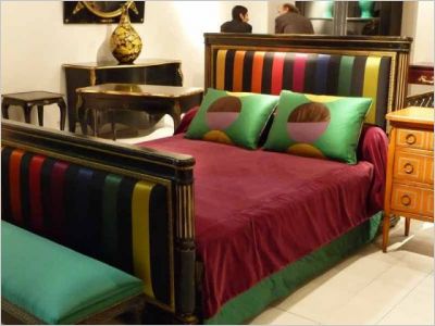 Meubles color�s chez Moissonnier