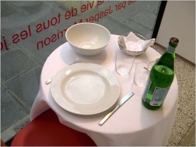 Jasper Morrison se met à table chez Alessi