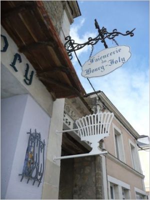 Sauvée, une faïencerie historique rallume ses fours