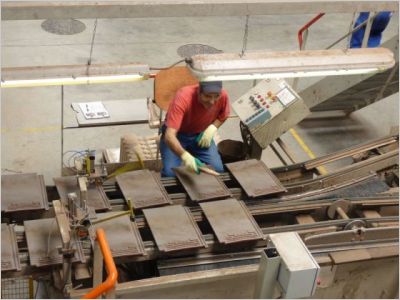 Tuile terre cuite : dans les coulisses de sa fabrication