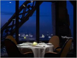 Le Jules Verne - Tour eiffel