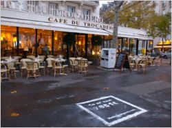 Les trottoirs de Paris affichent le tarif