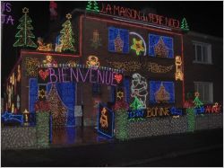 Une maison revêt ses habits de lumière