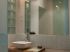 Une salle de bains transparente
