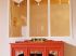Un haut de buffet transform� en meuble