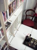 Table intégrée bibliothèque