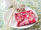 Des origamis en serviettes pour une table unique