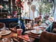 Une salle à manger pour un dîner aux chandelles