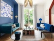 Dans la ville de Luxembourg, une maison des années 20 parée de bleu