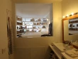 Une salle de bain vitrée
