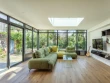 Une maison baignée de lumière grâce à une extension contemporaine