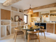  Une maison abandonnée transformée en un véritable cocon 
