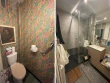 Avant : Une salle de bain et des toilettes en bon état