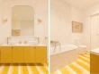 Du jaune dans la salle de bain des enfants