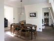 Une salle &agrave; manger au design mid-century