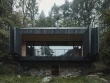 Une maison en bois s'ins&egrave;re d&eacute;licatement dans une for&ecirc;t de R&eacute;publique tch&egrave;que