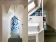 Une salle de bain fa&ccedil;on couloir