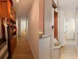 L'entr&eacute;e et le couloir en enfilade