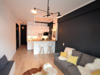 Avant/Apr&egrave;s : une ancienne chambre d'h&ocirc;tel se transforme en studio de 27 m2