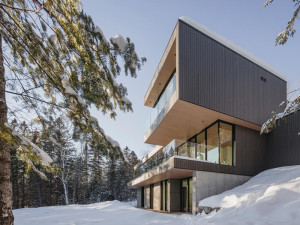 Volumes et vues XXL pour ce chalet qui joue &agrave;
