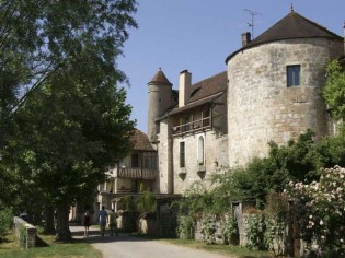 Noyers-sur-serein : une romance médiévale