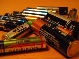 Les piles rechargeables moins nocives pour l'environnement ?