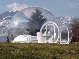 Une maison bulle modulaire et transparente