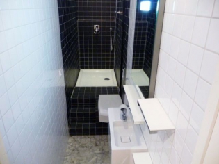 Une "vraie" salle de bains aménagée dans 3m2
