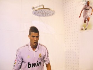 Cristiano Ronaldo dans votre salle de bains