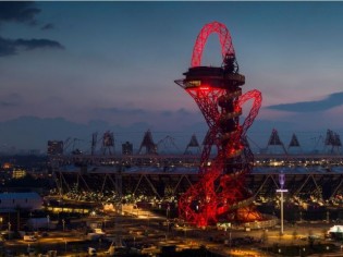 Une "Tour Eiffel ivre" pour les futurs JO de Londres