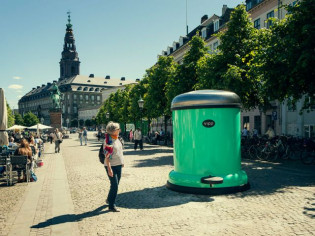 Automobilistes, prenez garde aux poubelles !