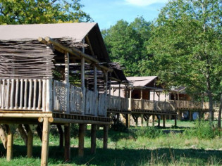 Des lodges façon safari... en Auvergne !