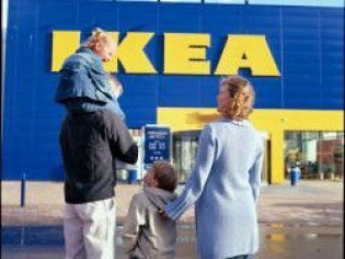 Ikea teste la vente de panneaux photovoltaïques en Grande-Bretagne