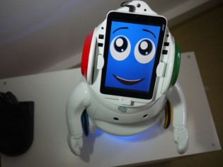 Buddy, un petit robot intelligent bientôt chez les ménages