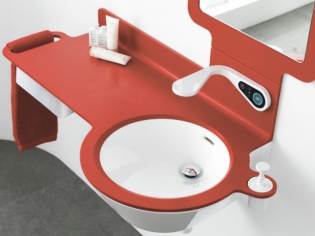 Des accessoires pour une salle de bains high tech