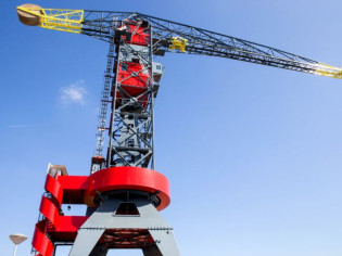 Un hôtel de luxe installé... dans une grue de chantier