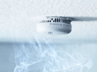Détecteurs de fumée : 10 conseils pour éviter les alarmes intempestives