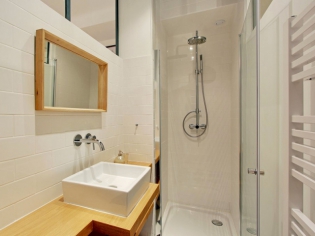 Petits espaces : 10 mini salles de bains parfaitement optimisées