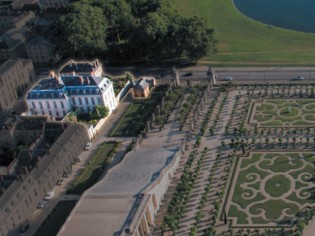 Un hôtel de luxe Alain Ducasse près du château de Versailles 