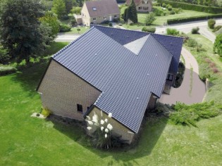 Tuiles solaires, lumineuses, ultra-plates : la toiture nouvelle génération