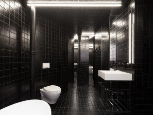 Une salle de bains contrastée qui brouille les espaces 