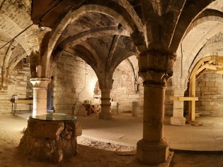 Paris : restauration du cellier d'Ourscamp, vestige du XIIIe siècle