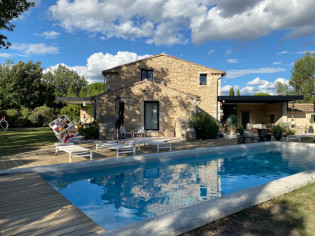 Près de Gordes, une maison pensée comme une &oelig;uvre d'art